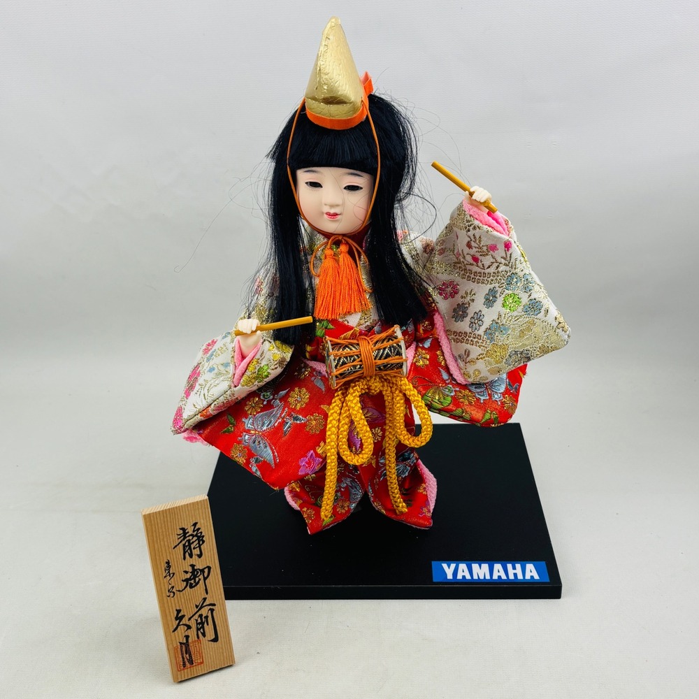 Yamaha Japanese Kyugetsu Doll Shizuka Gozen Kabuki Drum Red‎ Kimono Gold Hat